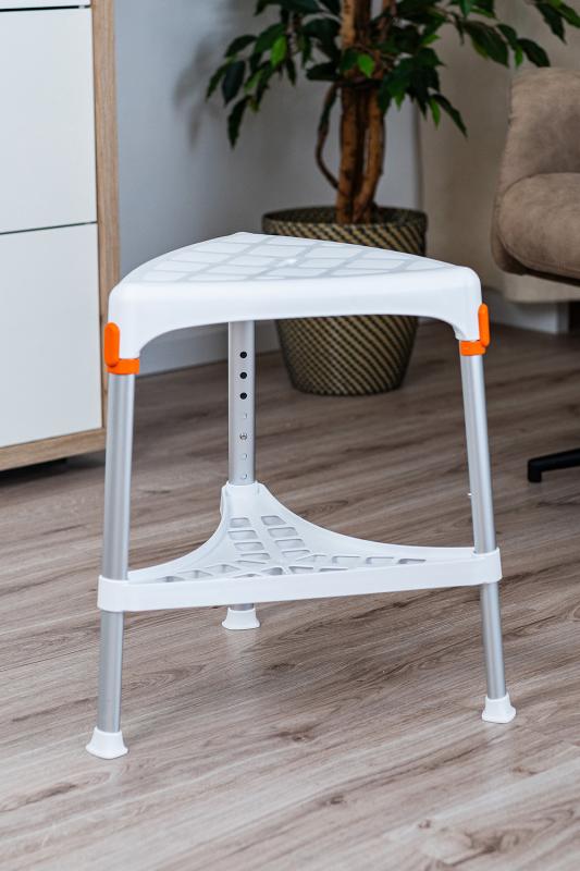 KING háromlábú zuhany zsámoly